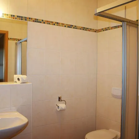 Lindengarten - 22-15 Кюлунгсборн